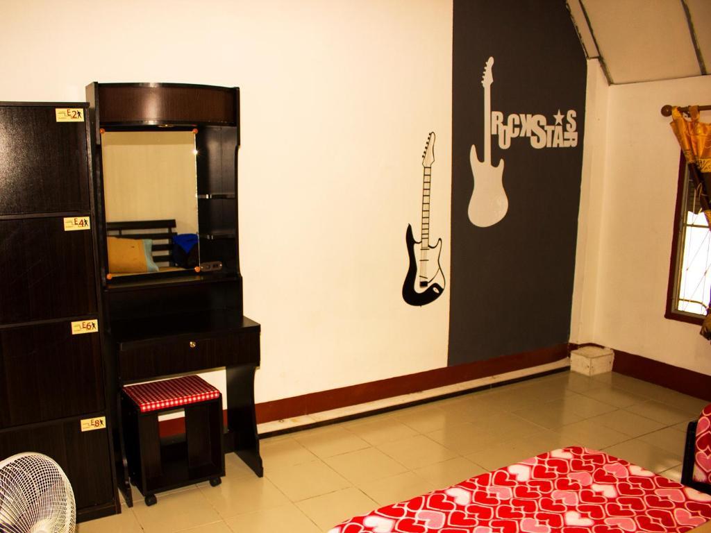 Walkinn Guesthouse 1 Chiang Mai Quarto foto