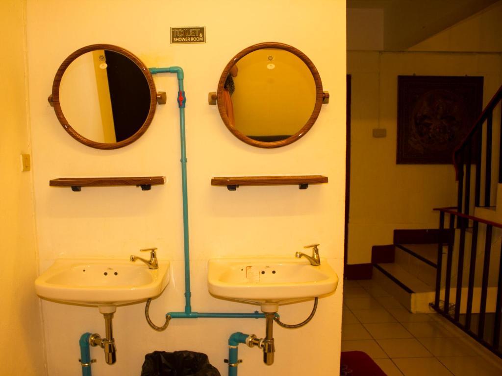 Walkinn Guesthouse 1 Chiang Mai Quarto foto